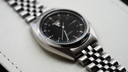 Seiko 5 7009 3040 | Vintage Watch Studio