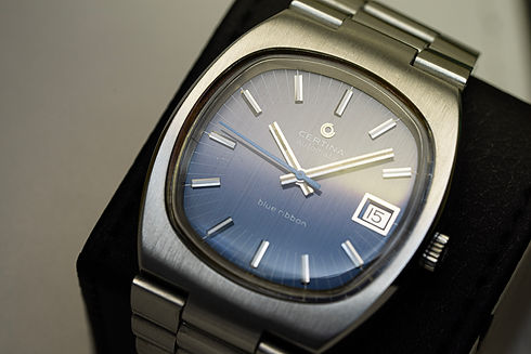 Example of Vintage Men's watch for sale as Hero Image