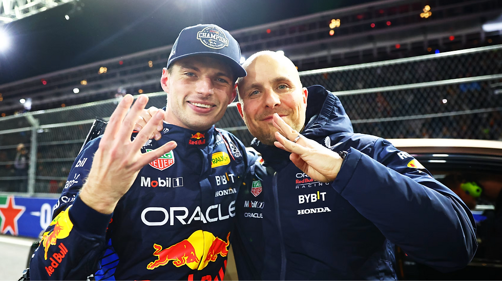 Max Verstappen (L) with his race engineer Gianpiero Lambiase after wrapping up last year’s title in Vegas | Credit: Formula One