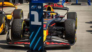 Martí “wasn’t really worried” on his way to F2 sprint win in Hungary