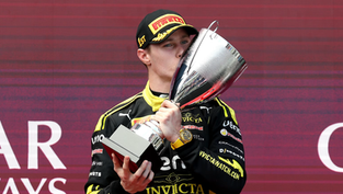 Dürksen praises “round the outside” moves in Melbourne F2 sprint: “It was my only chance to make the move”