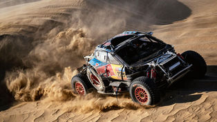 Halfway at Dakar Rally 2025: Legends Sainz & Loeb out. Sanders dominates bikes