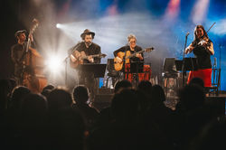 ID021406-christine-tassan-et-performerphoto