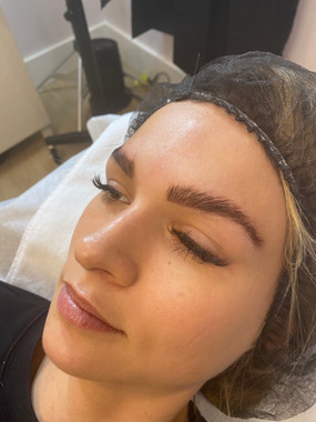 AFTER - Lacquer Brow Lamination