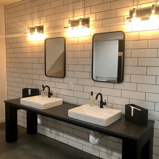 Women's bathroom sinks | Lone Oak Farm Venue