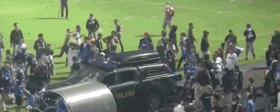 Watch : 174 killed, 180 hospitalised in a riot at a football match in Indonesia