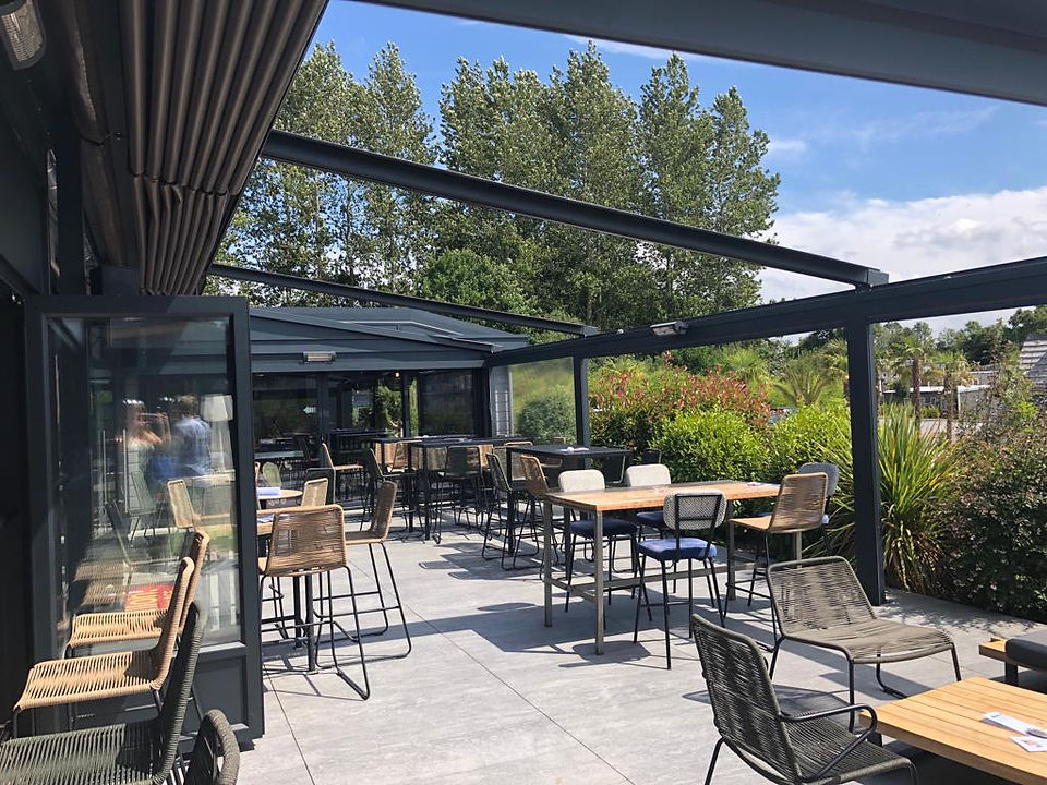 Couvrir ou découvrir sa terrasse, selon le temps, la chaleur, l’ensoleillement ou la pluie