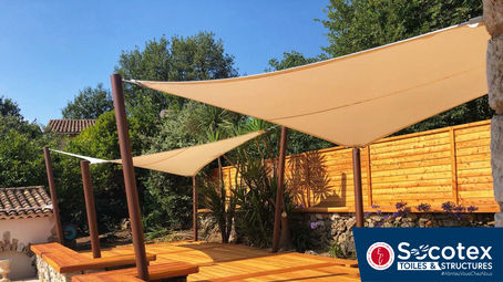 protection solaire = voiles d'ombrage