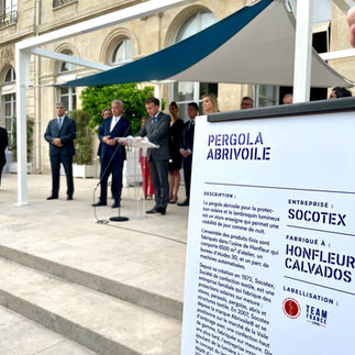 Socotex entre à l'Elysée avec sa pergola Abrivoile