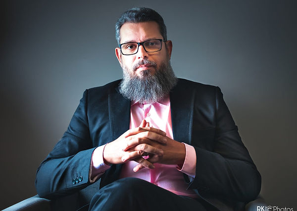 Thomas Liberatus - Psicanalista, Logoterapeuta e Hipnoterapeuta.