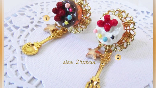 Gold Cutlery Cake Ring