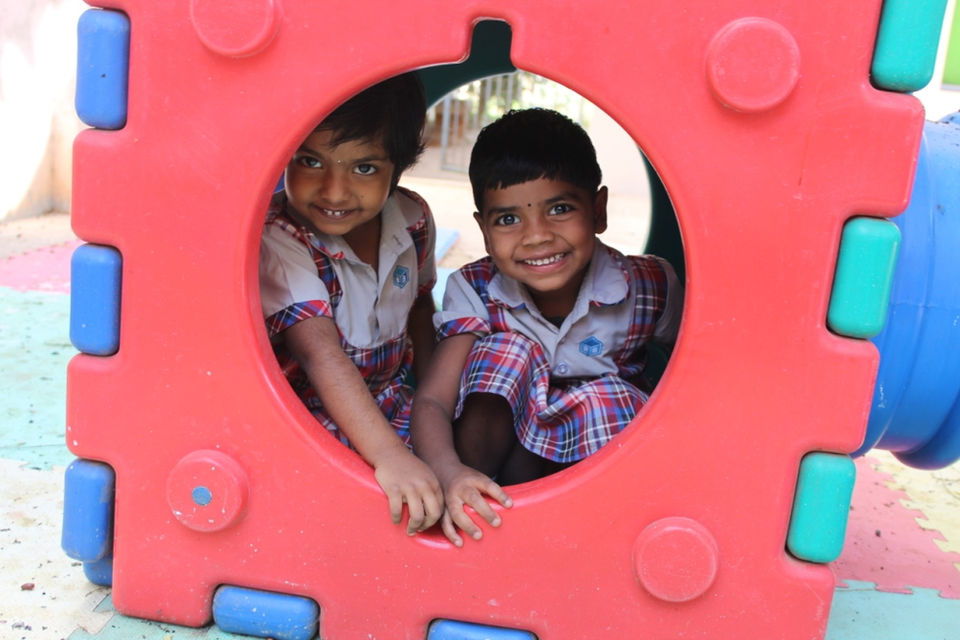 children from building blocks