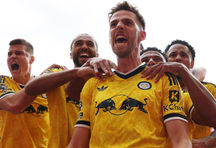 Nottingham Forest 0-1 Leeds United: Stach Free-Kick Stuns Forest Late On