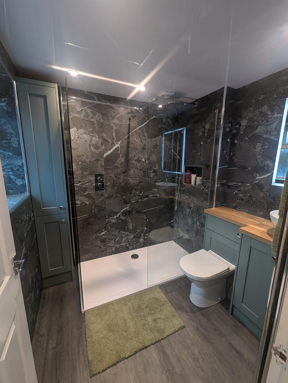 Fully Fitted Bathroom