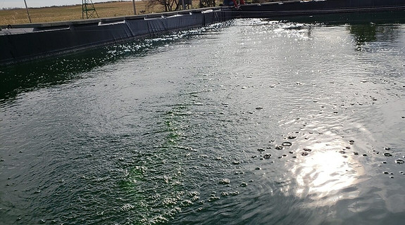 Perforated aeration bubbling air line