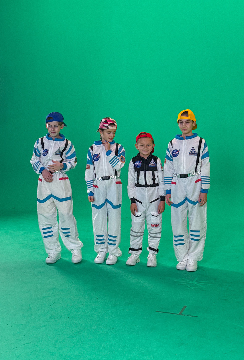 KIDS CREW