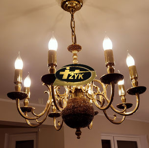 CHANDELAIRS