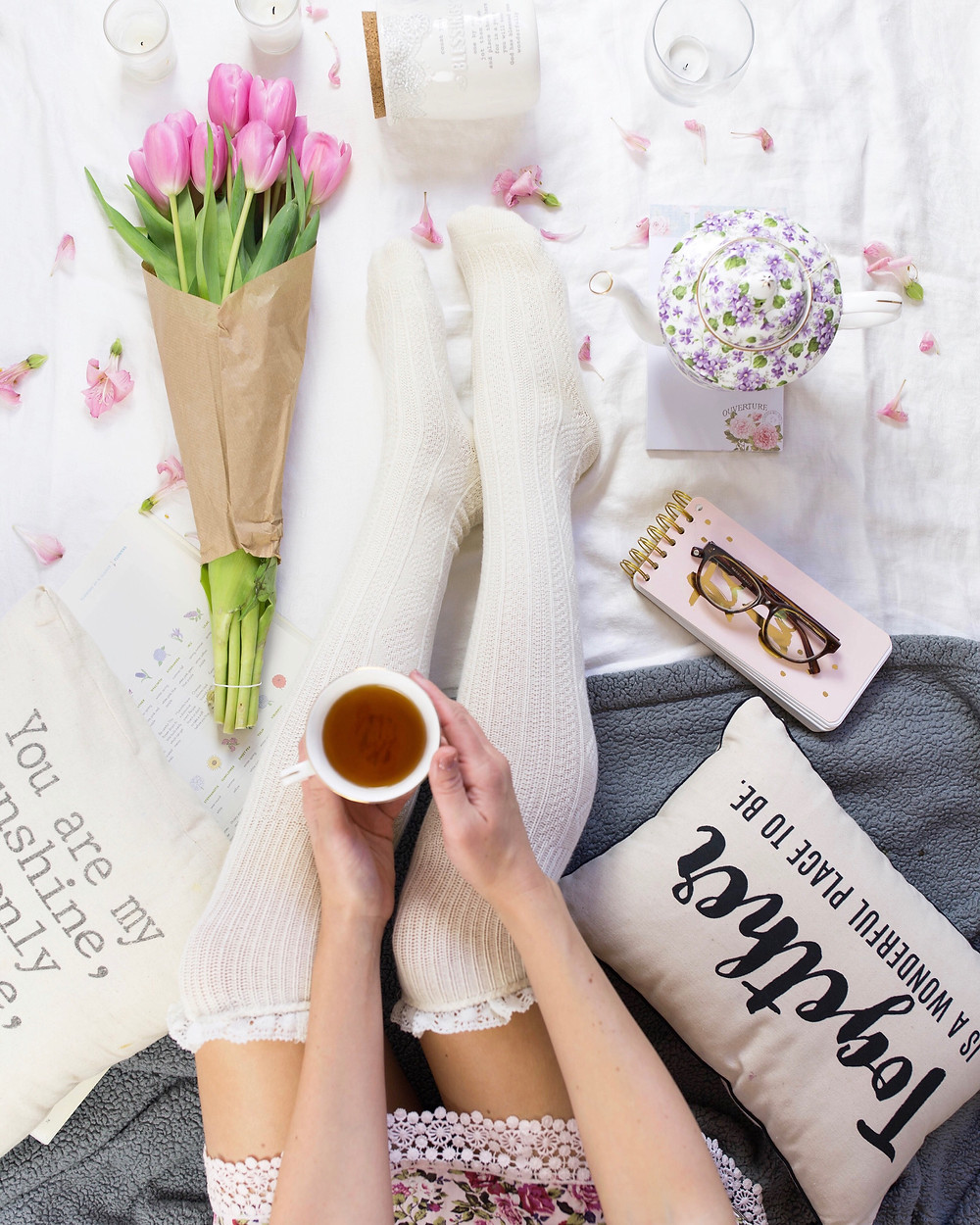 tulips tea flatlay