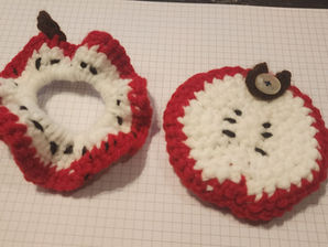 Apple Coin Purse & Scrunchie