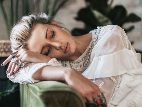 Bridal Photoshoot at Coffee Paint Repeat | Boise Wedding Photographer | Boise Model
