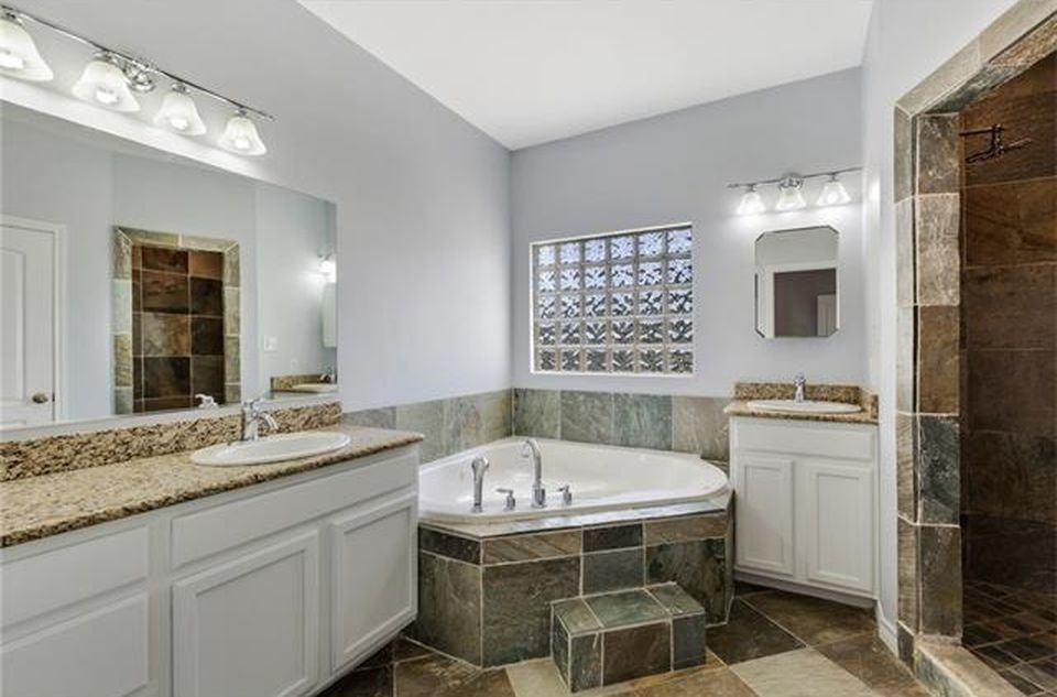 Modern Bathroom