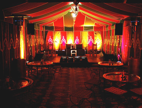 alquiler carpa mobiliario evento rodaje material oriental eventos
