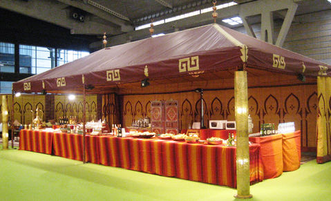 alquiler carpa mobiliario evento rodaje material oriental eventos