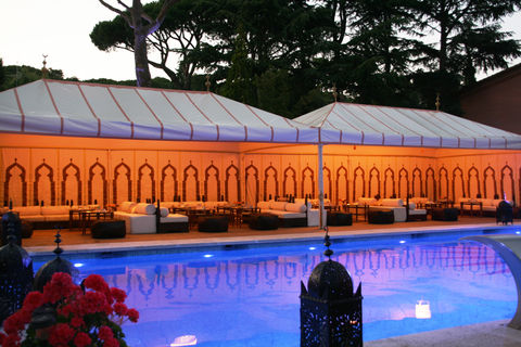 alquiler carpa mobiliario evento rodaje material oriental eventos