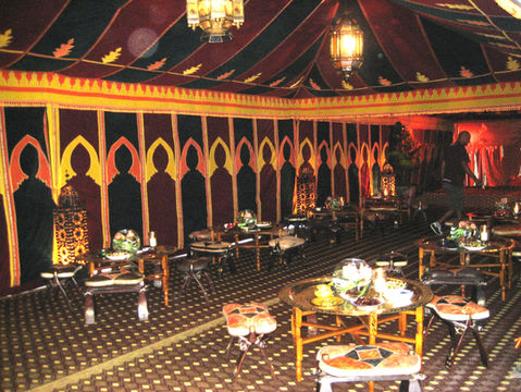 alquiler carpa mobiliario evento rodaje material oriental eventos