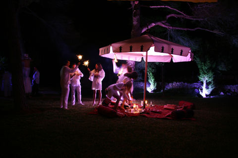 alquiler carpa mobiliario evento rodaje material oriental eventos