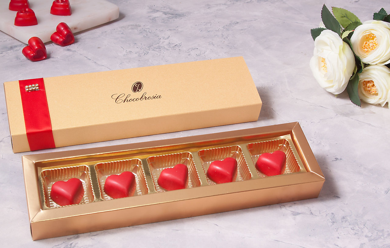 Valentine’s Day chocolate box with 5 heart chocolates for Valentine’s Day 