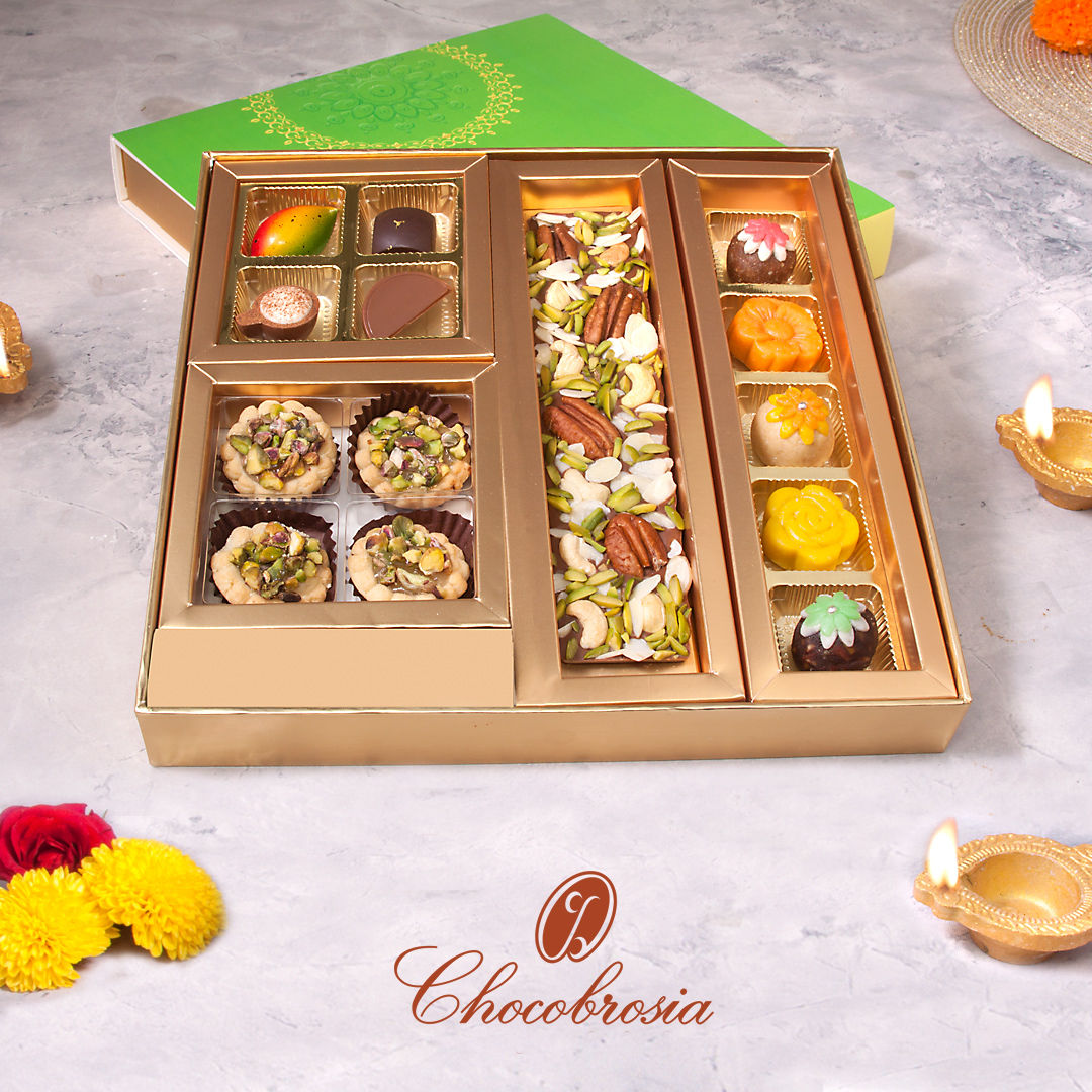 Showstopper Diwali Gift Box - with Pistachio tartlets