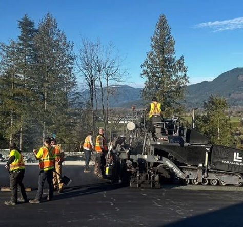 parallel paving crew 