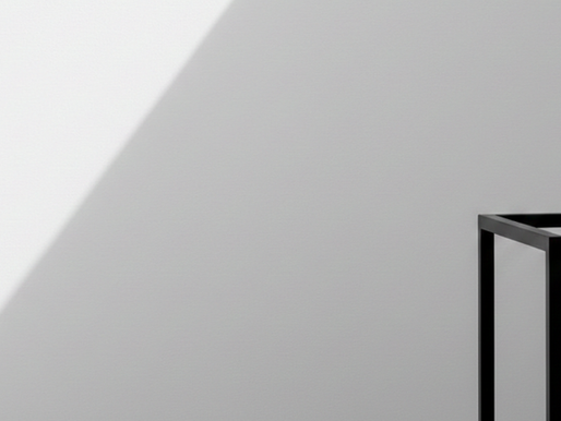 Tischkante: Symbol für eine klare Position im Personal Branding.