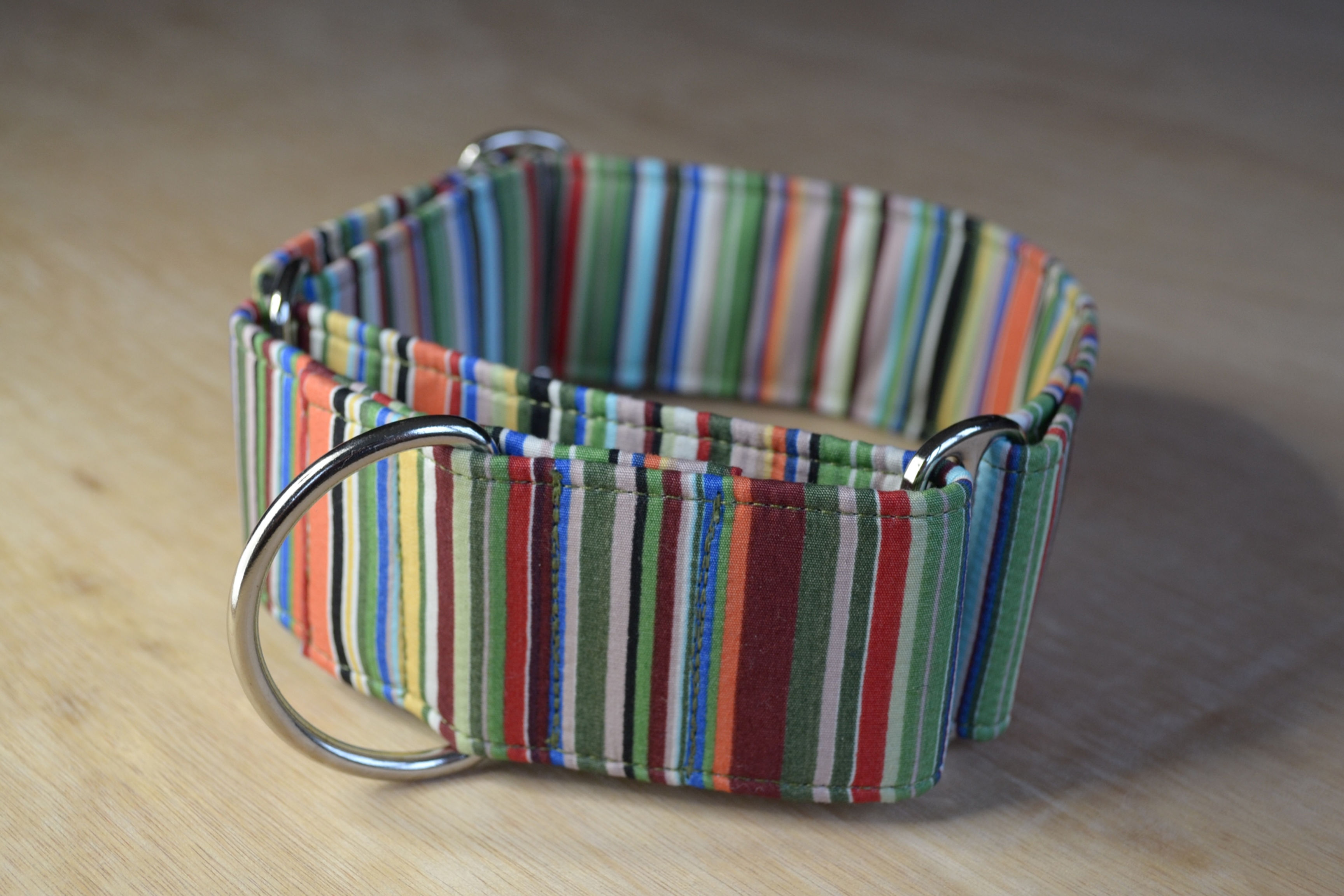 Classic stripes martingale collar