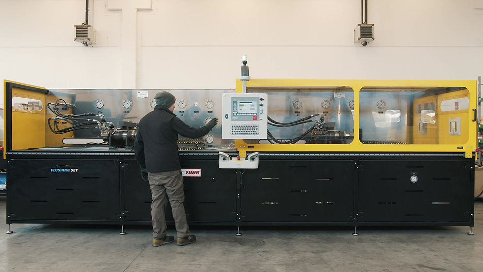 Total Test S.r.l. mounting testing hydraulic cylinder Lugo (RA) Italia