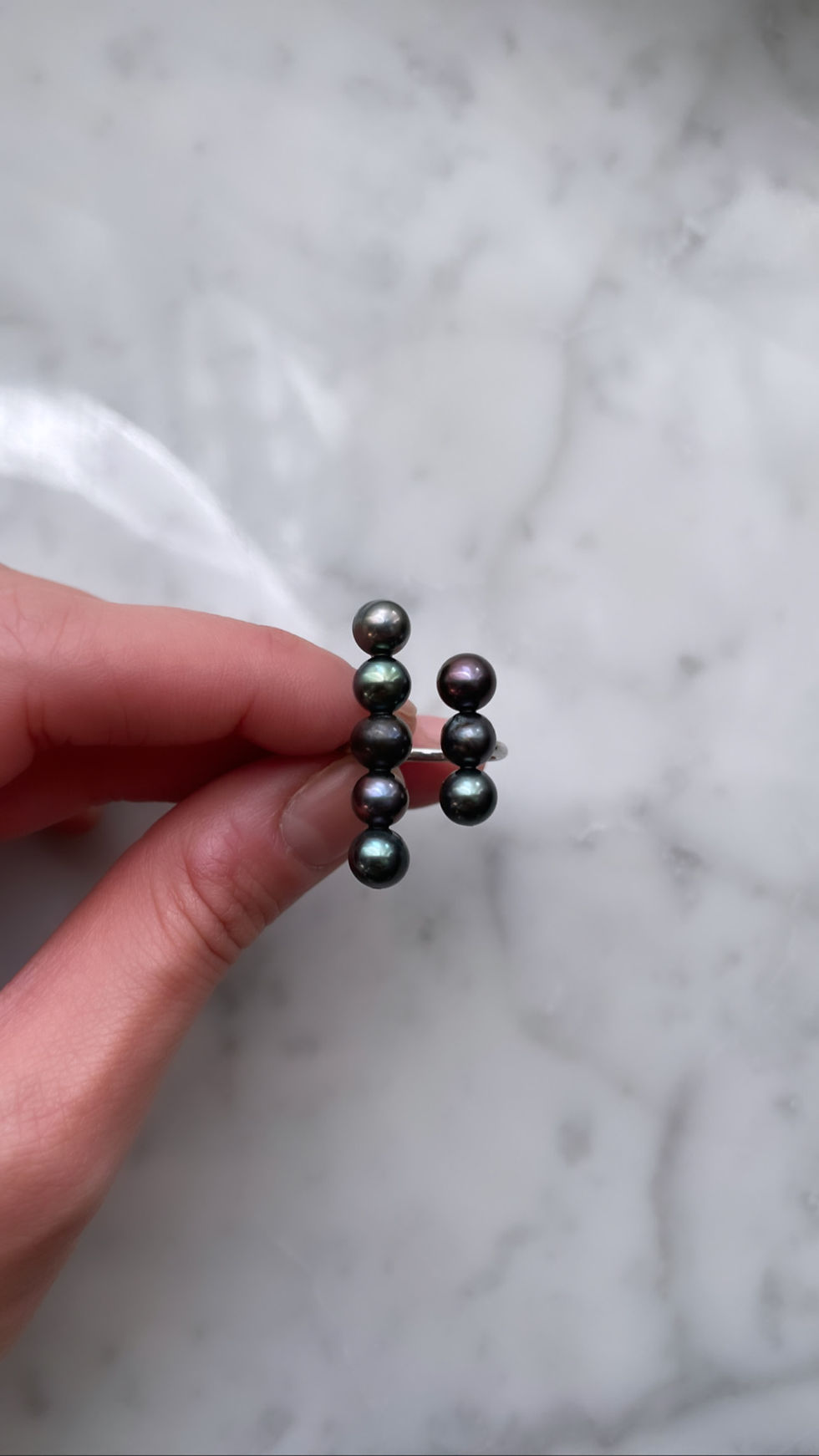 サムネイル： “Black Parallel” Akoya Ring (Akoya Pearl)