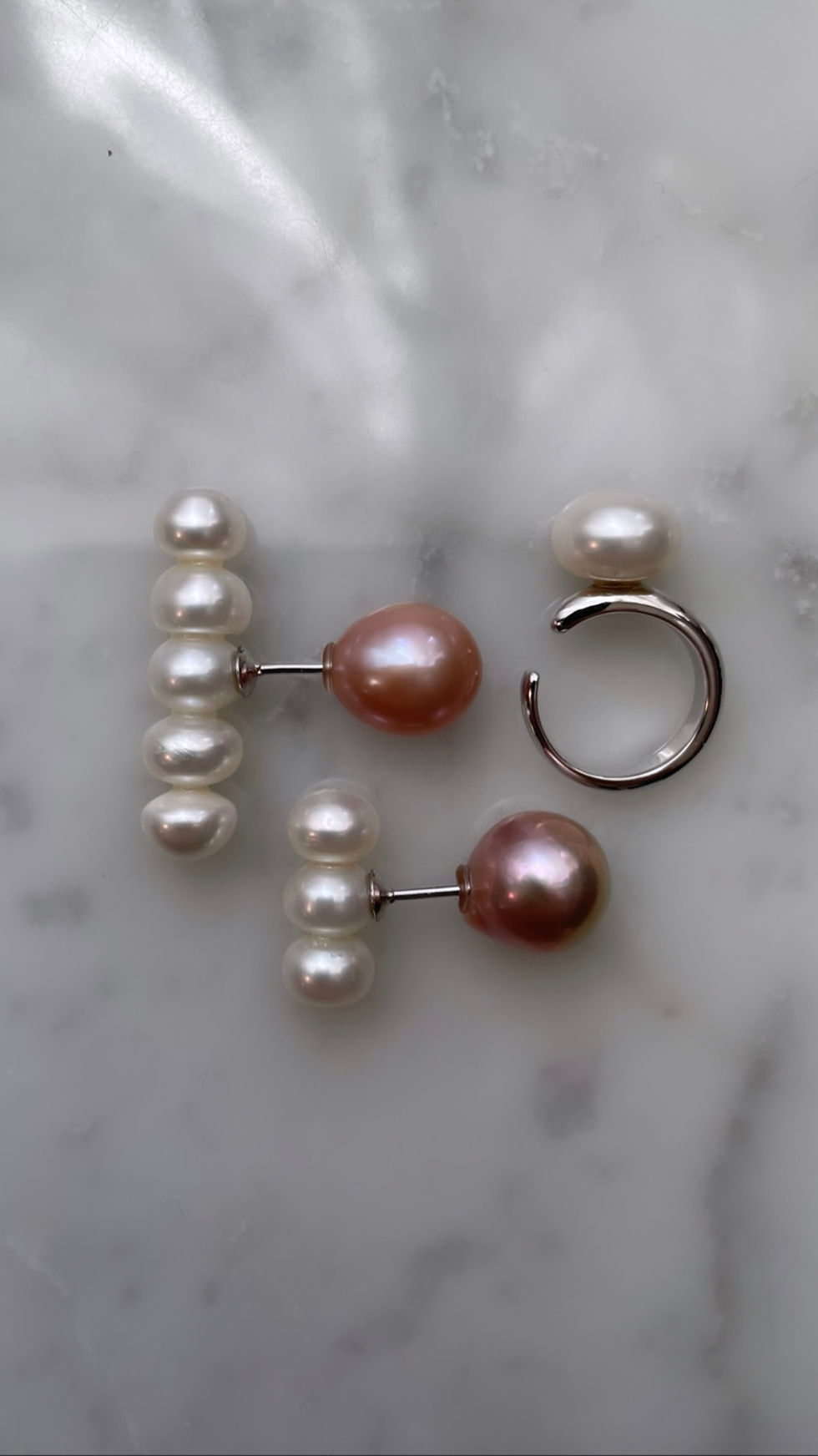 サムネイル： “Parallel” Pierce (White)