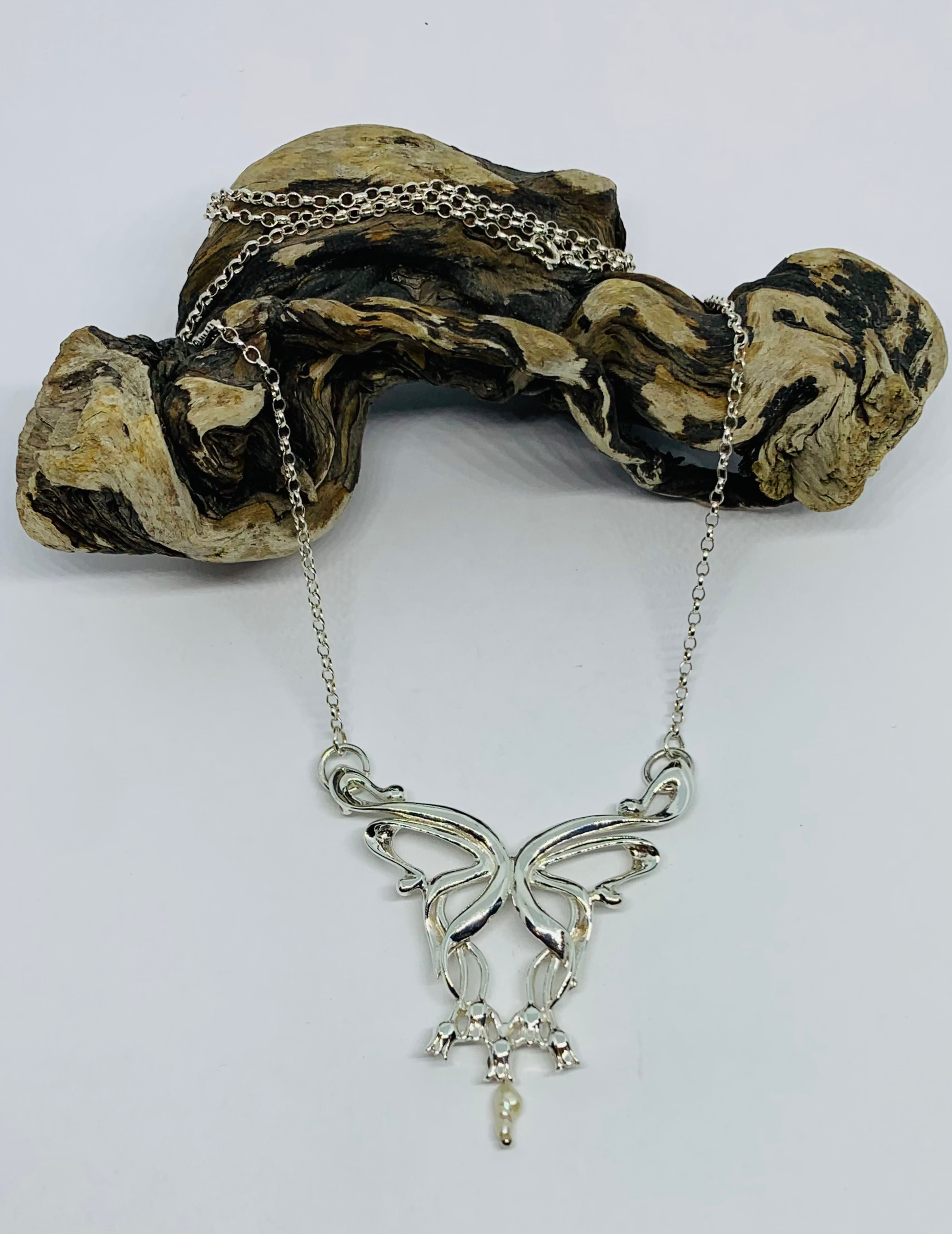 Art nouveau necklace with fresh water pearl