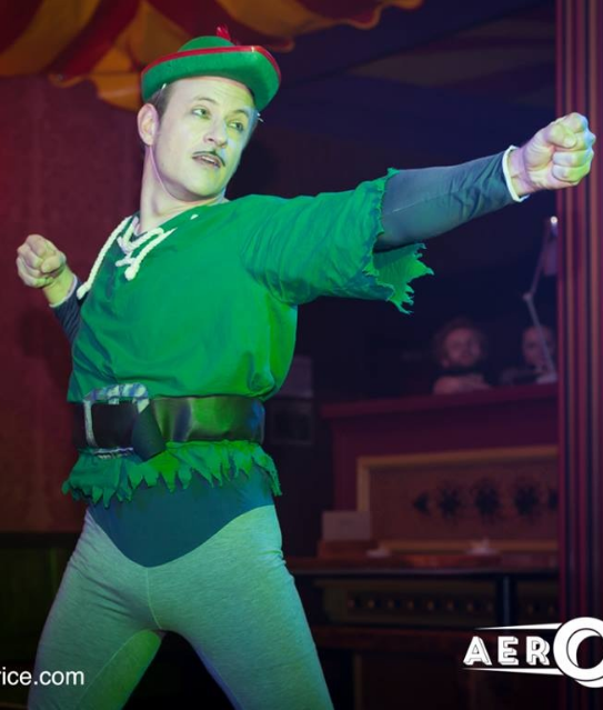 Robin Hood - aerial trapeze act
