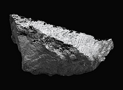 Pedra Níquel escura - fundo cinza.png