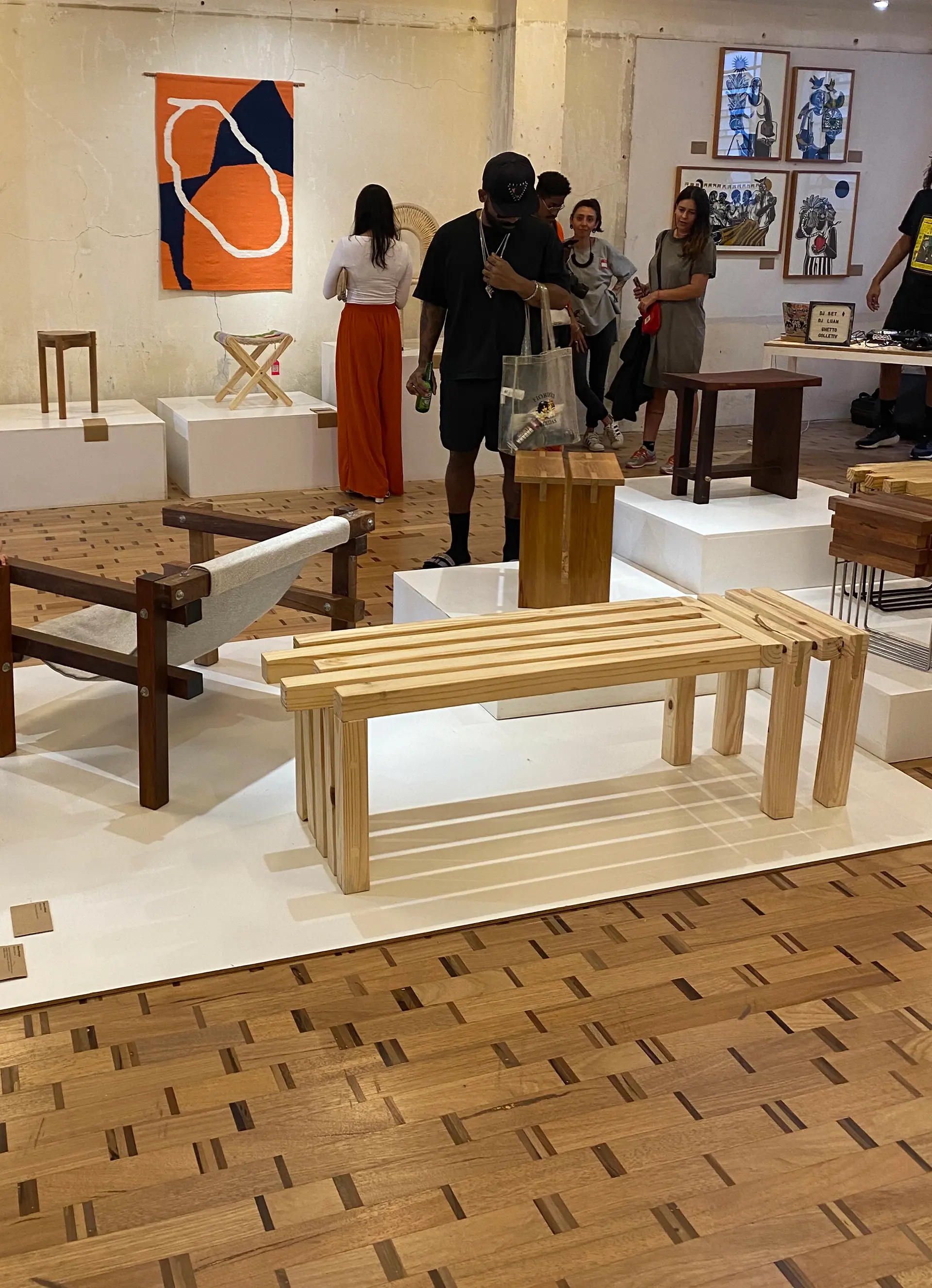 exposição de mobiliário