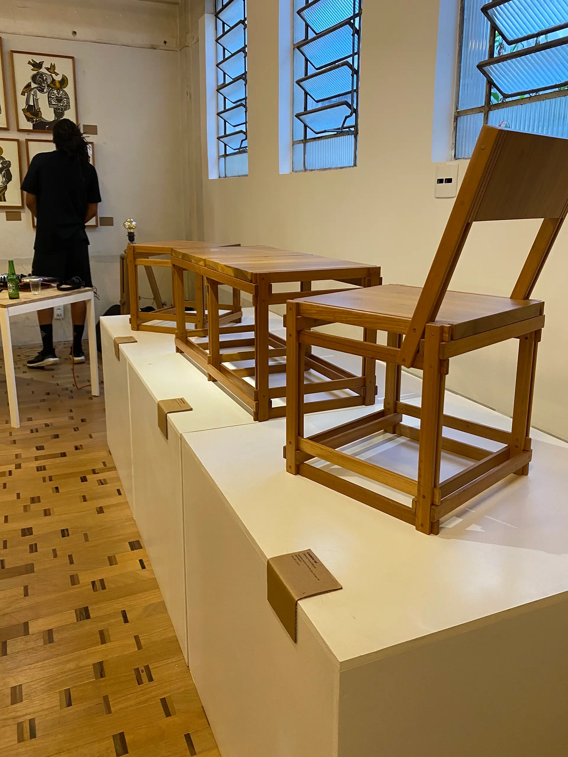exposição de mobiliário