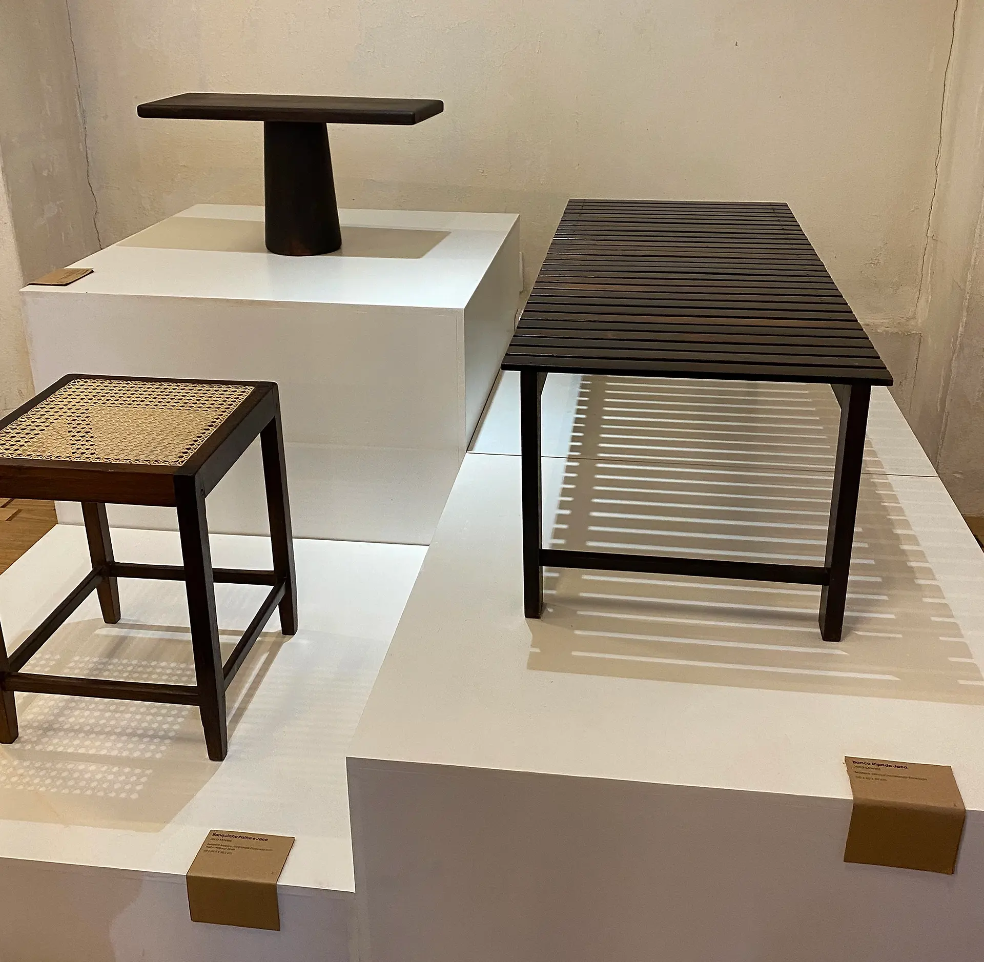 exposição de mobiliário