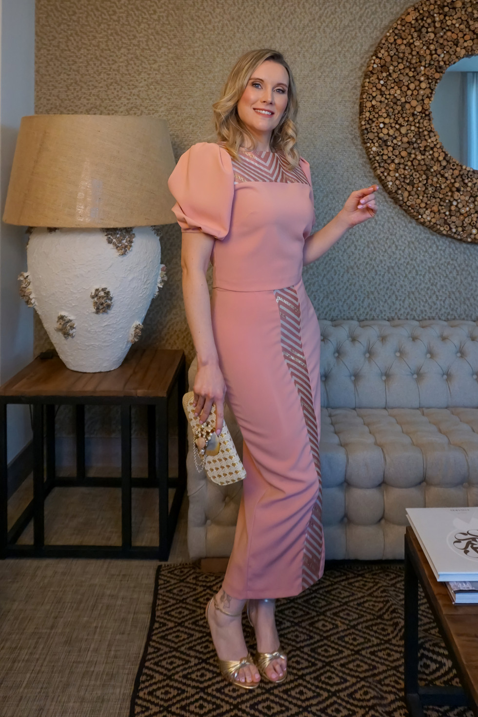 Conjunto rosa palo invitada comunión 2026