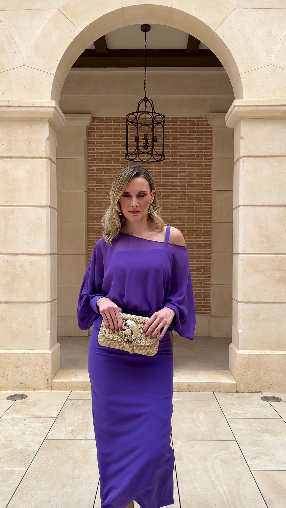 Miniatura: Tienda de vestidos para invitadas en Madrid, conjunto para boda, vestido morado de boda