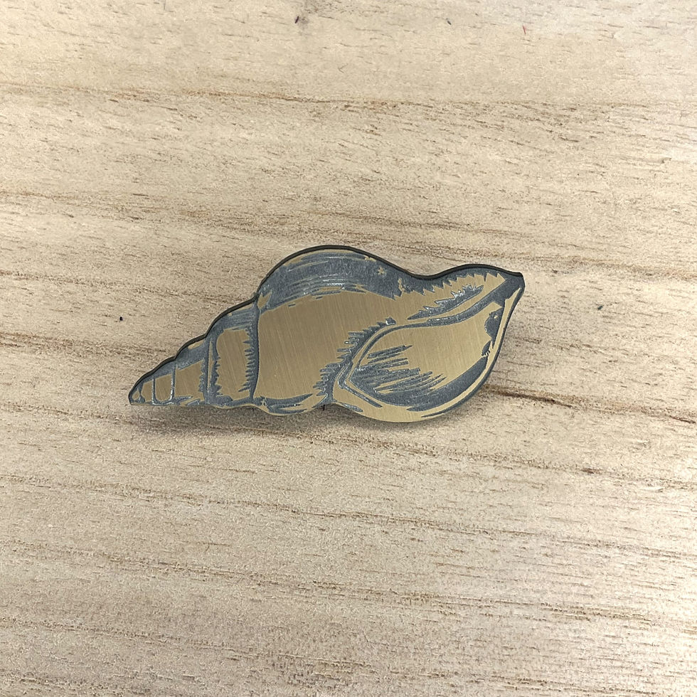 Miniature : Broche coquillage doré, détail élégant