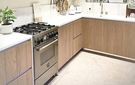 wood veneer kitchen, handleless with silestone calcatta gold worksurfaces, AESK kitchens lincoln