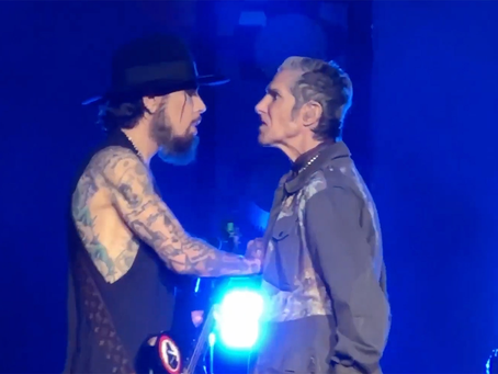 Jane’s Addiction Apologizes, Cancels Next Gig Over Frontman Perry Farrell’s Onstage Fight With Guitarist Dave Navarro