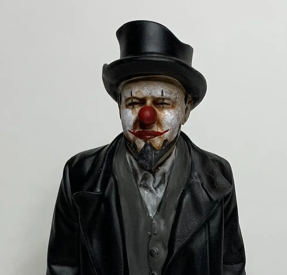 Night Of The Demon colour version of Hobbs Lane's model figure close up view